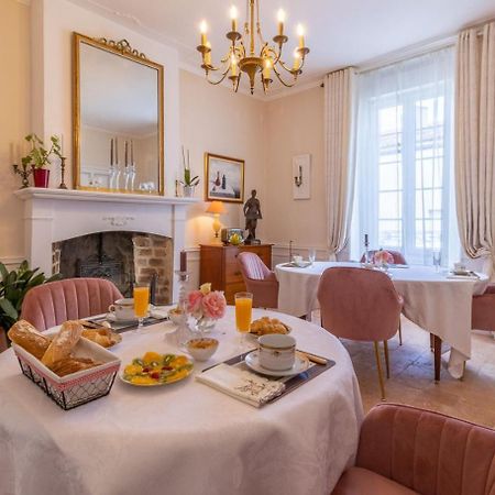Le Griffon 1855 Hotel Saint-Laurent-Des-Autels Buitenkant foto