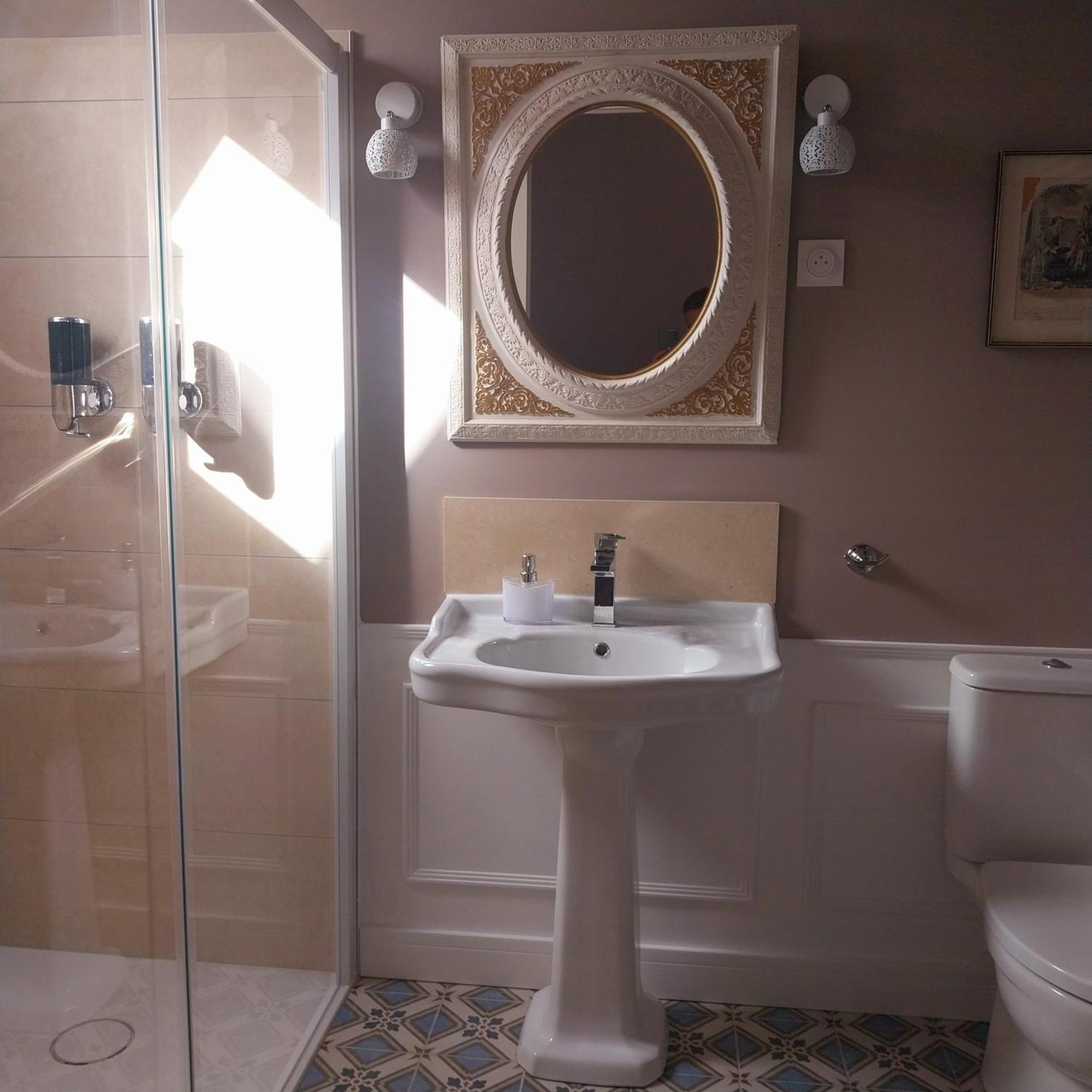 Le Griffon 1855 Hotel Saint-Laurent-Des-Autels Buitenkant foto